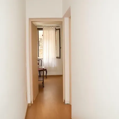 Ormesini Apartment